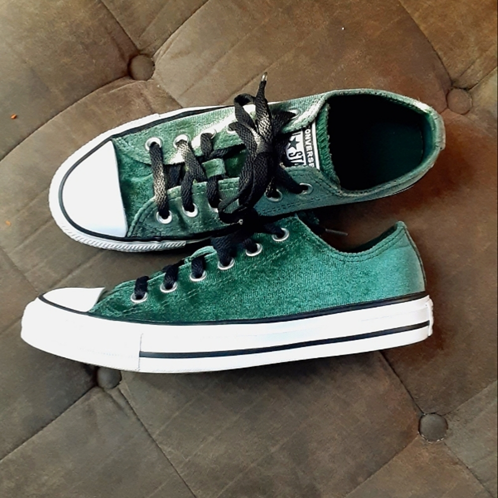 Green Velvet Low Top Converese
